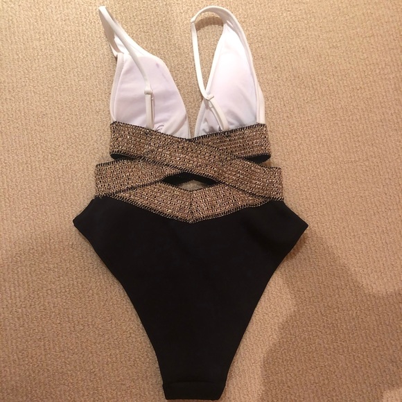 One piece swimsuit padded - Picture 2 of 3